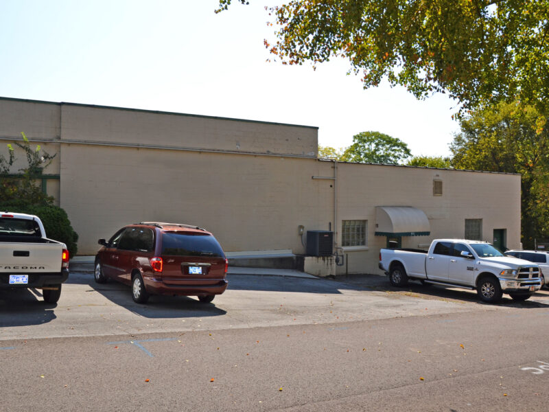 FULL-SERVICE LEASE: 11,000 sf Warehouse with Office Space Near Downtown Knoxville and I-640