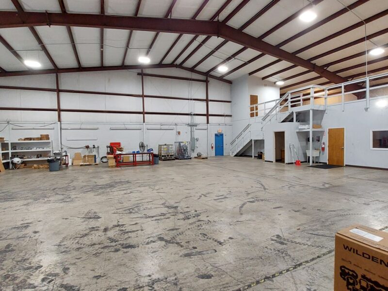 7,500 sf Office / Warehouse for Lease